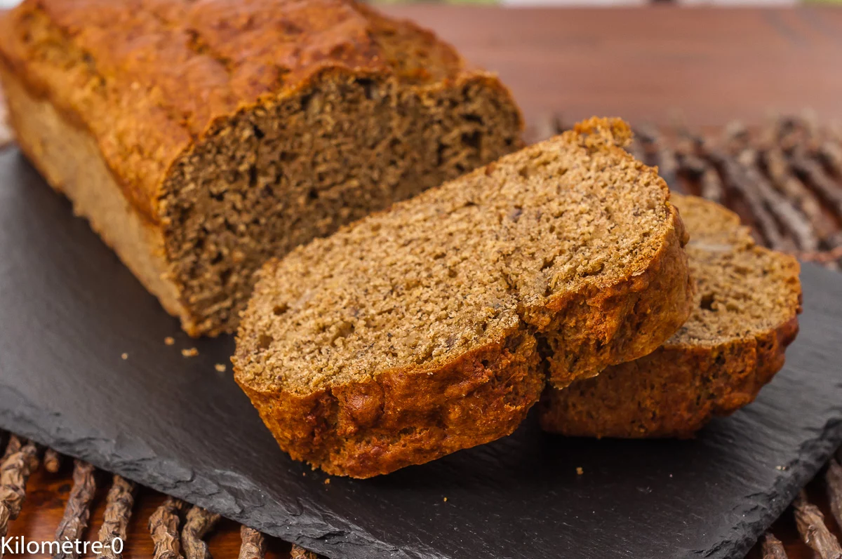 Photo de recette de cake, banana bread, gâteau, bananes, farine de pois chiche, farine de noisette, épeautre, fruits, facile, healthy, bio, Kilomètre-0, blog de cuisine réalisée à partir de produits de saison et issus de circuits courts