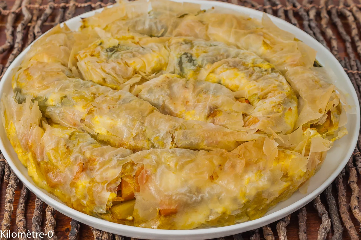 Photo de recette de plat algérien, Algérie, Maghreb, mhancha, légumes, épices, filo, cuisine africaine, cuisine algérienne, marocaine, facile, végétarienne, healthy, légumes, chou de printemps, carotte nouvelle, Kilomètre-0, blog de cuisine réalisée à partir de produits de saison et issus de circuits courts