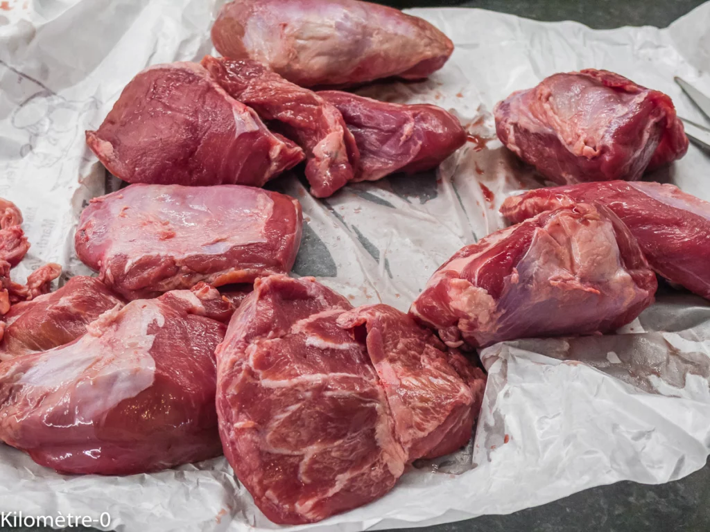 Joues de porc aux carottes et petits pois - Étape 1