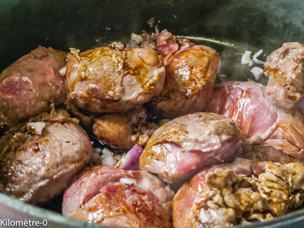 Joues de porc aux carottes et petits pois - Étape 3