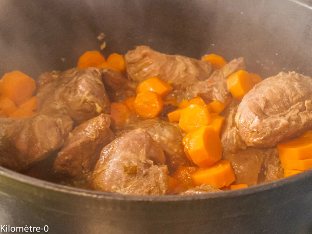 Joues de porc aux carottes et petits pois - Étape 8