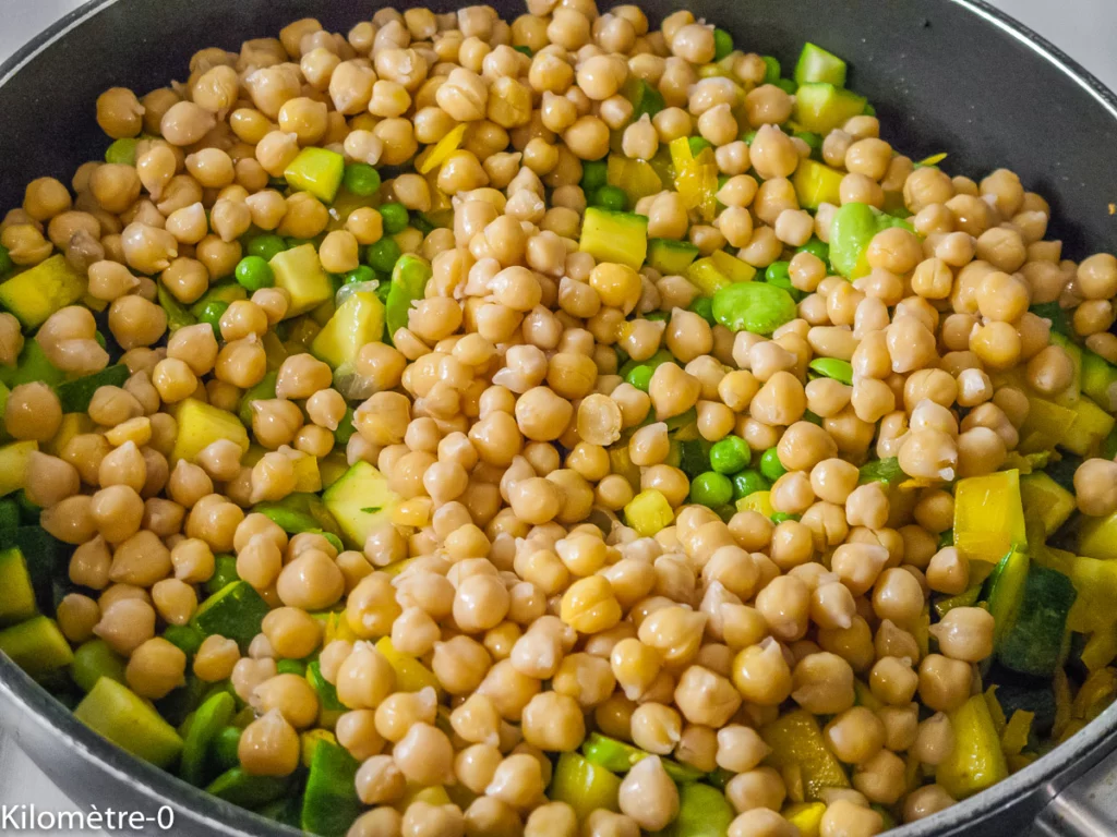 Pâtes et pois chiches aux légumes, œufs et fêta - Étape 11