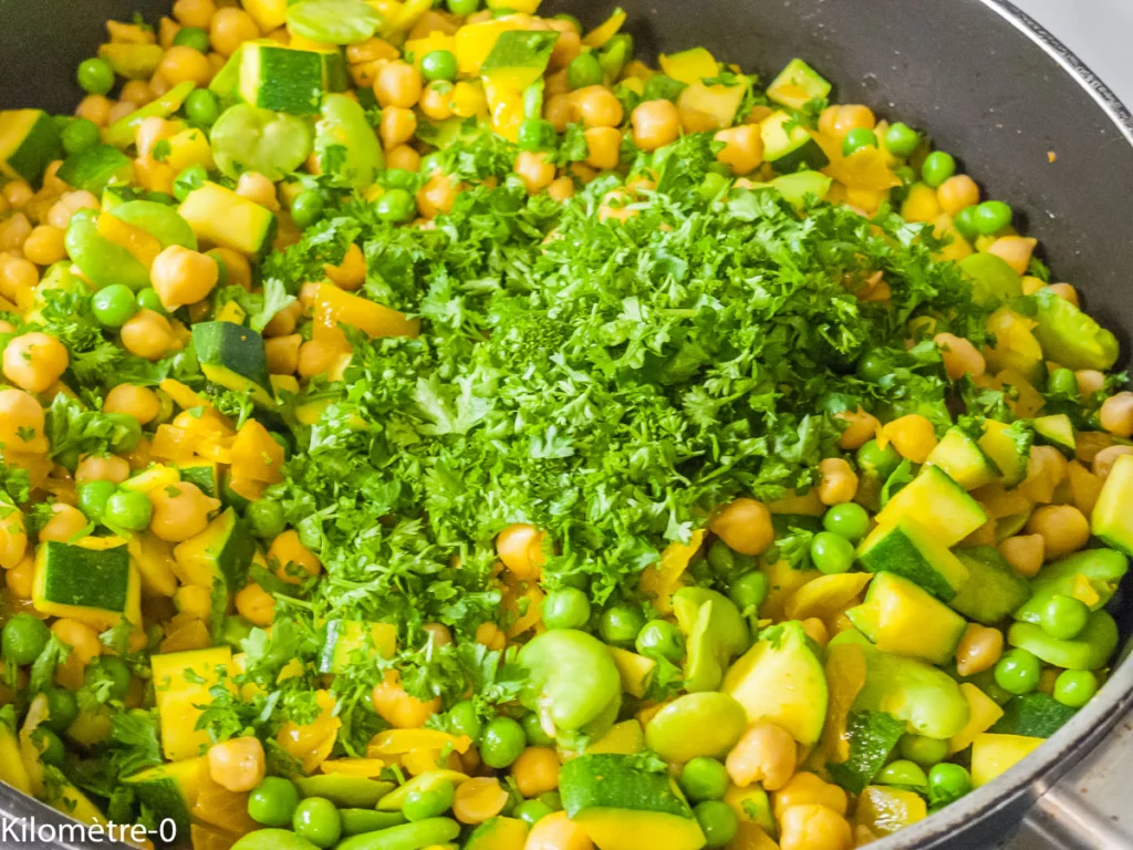 Pâtes et pois chiches aux légumes, œufs et fêta - Étape 12