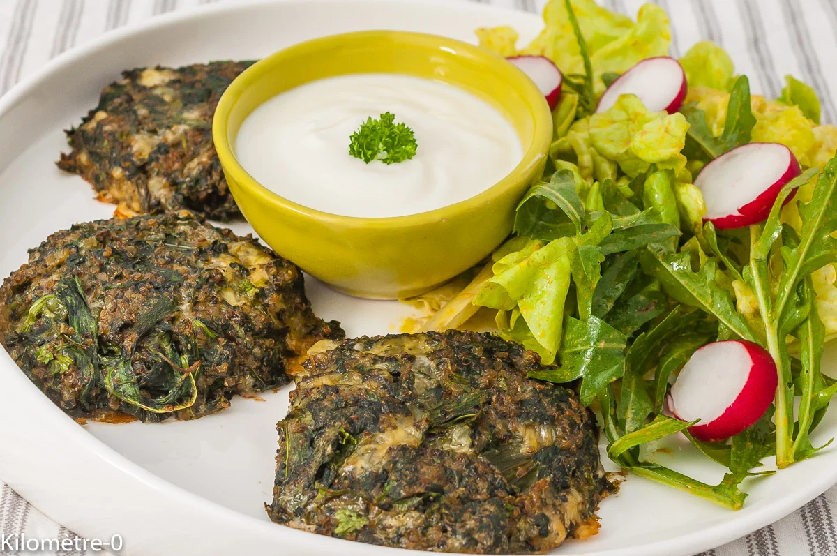 Photo de recette de galette, quinoa, épinards, orties, légumes, printemps, légumineuses, végétarienne, healthy, économique, bio, facile de Kilomètre-0, blog de cuisine réalisée à partir de produits de saison et issus de circuits courts