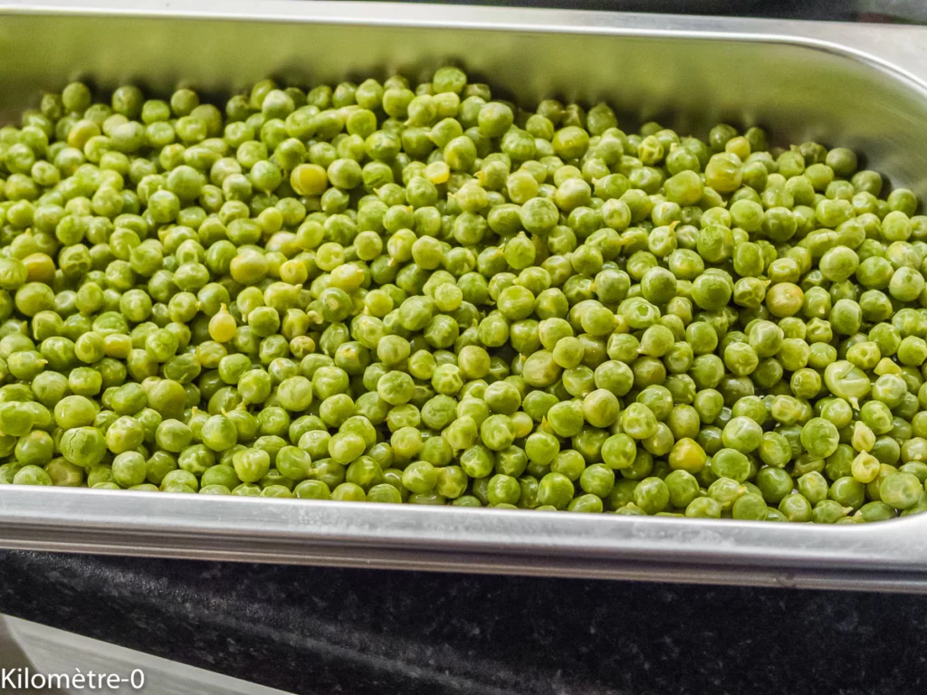 Pâtes et pois chiches aux légumes, œufs et fêta - Étape 2