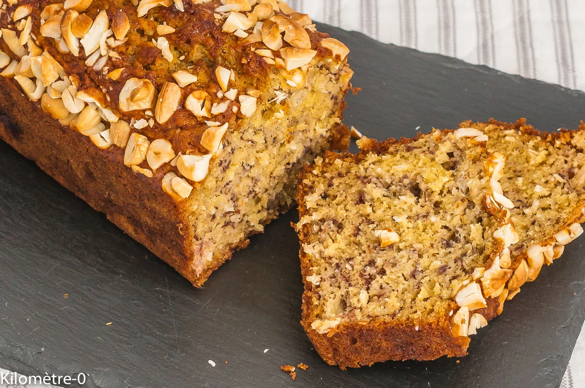 Photo de recette de Côte d'Ivoire, ivoirienne, dessert, cuisine, gâteau, cake, bananes, coco, noix de coco, noix de cajou, bio, facile, rapide, énergétique, Kilomètre-0, blog de cuisine réalisée à partir de produits de saison et issus de circuits courts