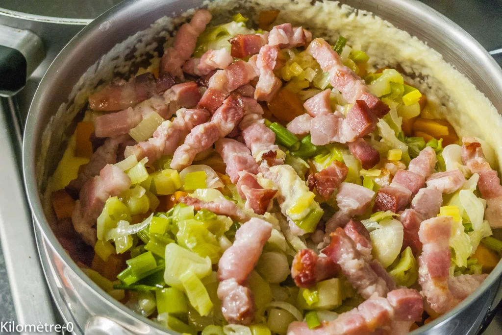 Gâteau de semoule aux oignons, carottes et lardons - Étape 11