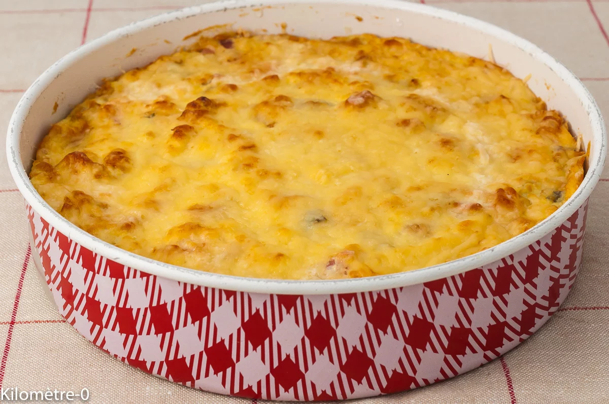 Photo de recette de gâteau de semoule, salé, quiche, gâteau salé, légumes, oignons, carottes, poitrine fumée, lardons, facile, semoule de blé, économique, lait, Kilomètre-0, blog de cuisine réalisée à partir de produits de saison et issus de circuits courts