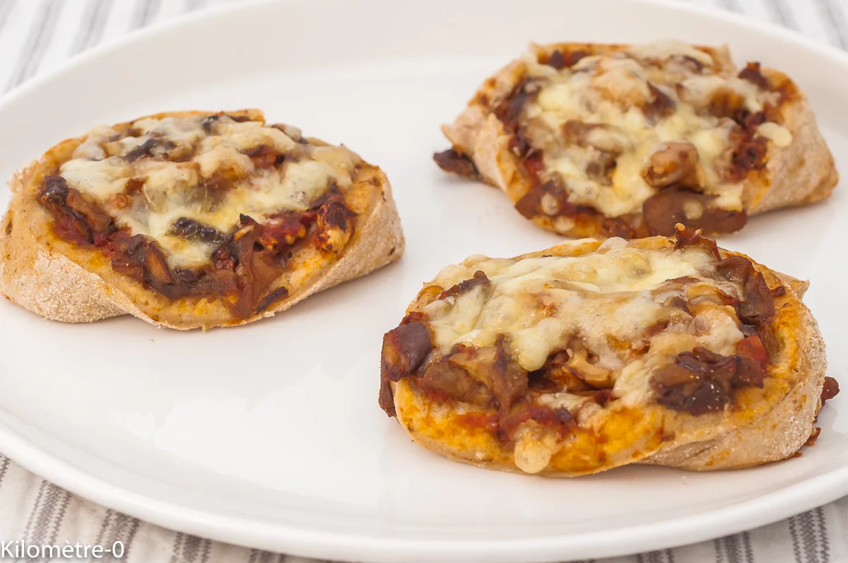 Photo de recette de pizza, roulé, cèpes, champignons, fromage, facile, Kilomètre-0, blog de cuisine réalisée à partir de produits de saison et issus de circuits courts