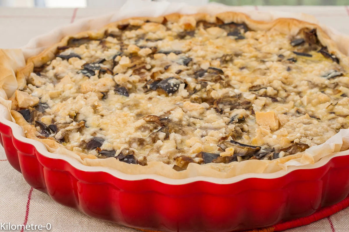 Photo de recette de tarte, tarte salée, quiche, légumes, aubergine, cèpes, champignon, fromage, parmesan, feuilleté, bio, Kilomètre-0, blog de cuisine réalisée à partir de produits de saison et issus de circuits courts