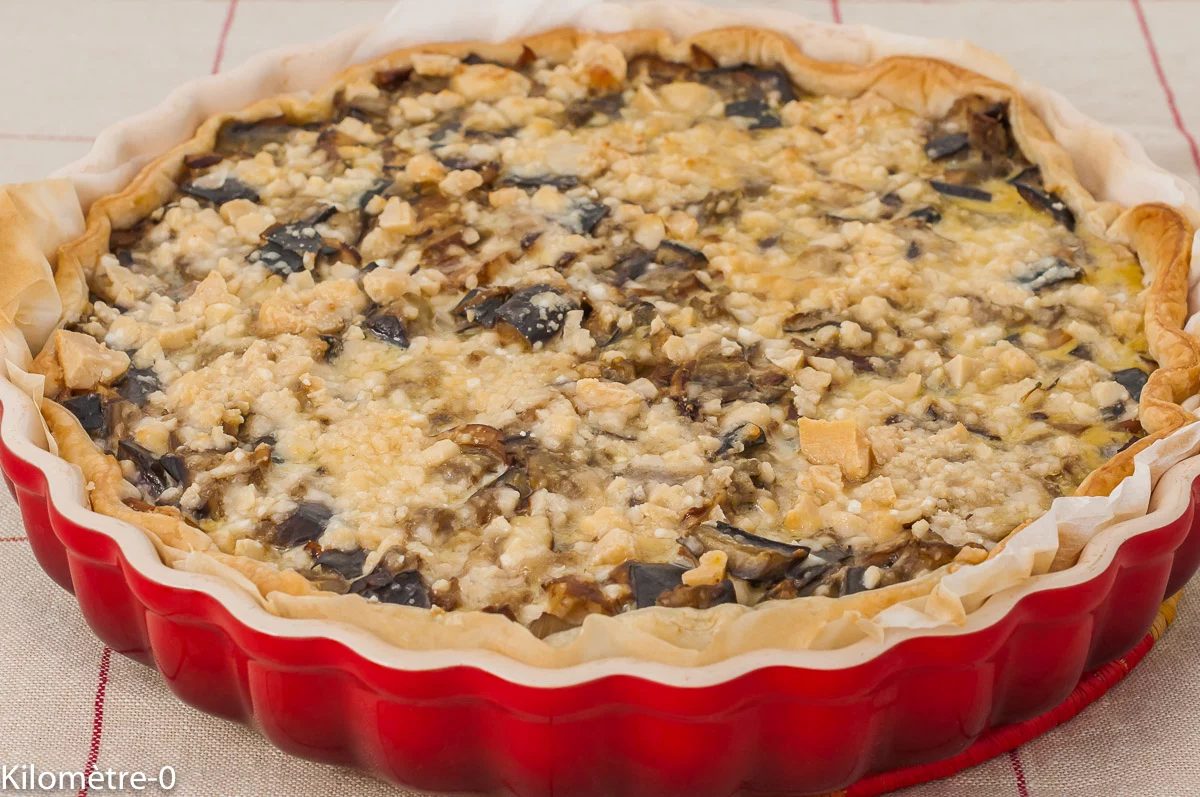 Photo de recette de tarte, tarte salée, quiche, légumes, aubergine, cèpes, champignon, fromage, parmesan, feuilleté, bio, Kilomètre-0, blog de cuisine réalisée à partir de produits de saison et issus de circuits courts