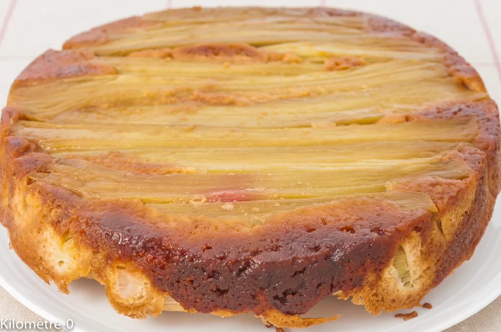 Gâteau renversé à la rhubarbe - Étape 7