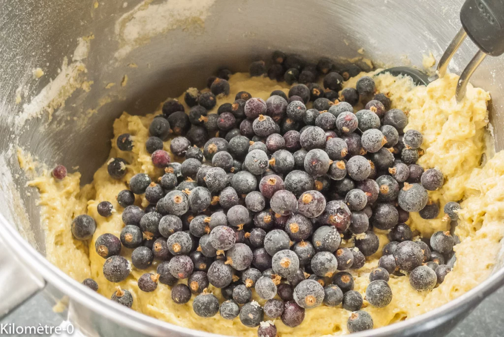 Gâteau du matin citron cassis amandes - Étape 6