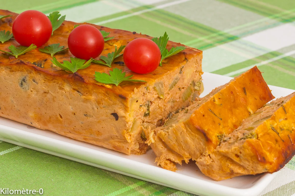 Photo de recette de terrine, thon, courgettes, tomates, facile, rapide, été, automne, entrée, Kilomètre-0, blog de cuisine réalisée à partir de produits de saison et issus de circuits courts