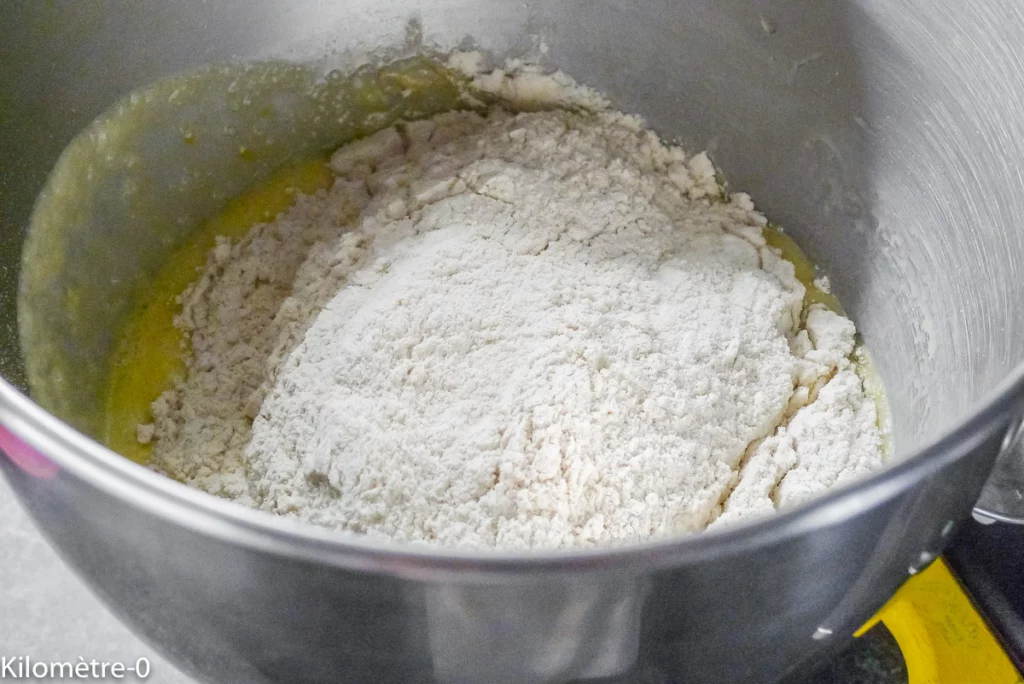 Gâteau du matin aux mûres et aux amandes - Étape 5