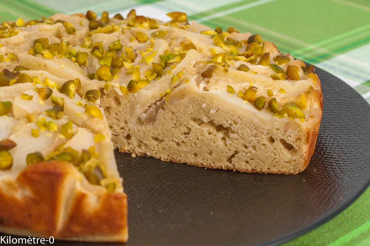 Photo de recette de dessert, fruits, poires, facile, pas cher, pistaches, gâteau, été, automne, printemps, bio, Kilomètre-0, blog de cuisine réalisée à partir de produits de saison et issus de circuits courts