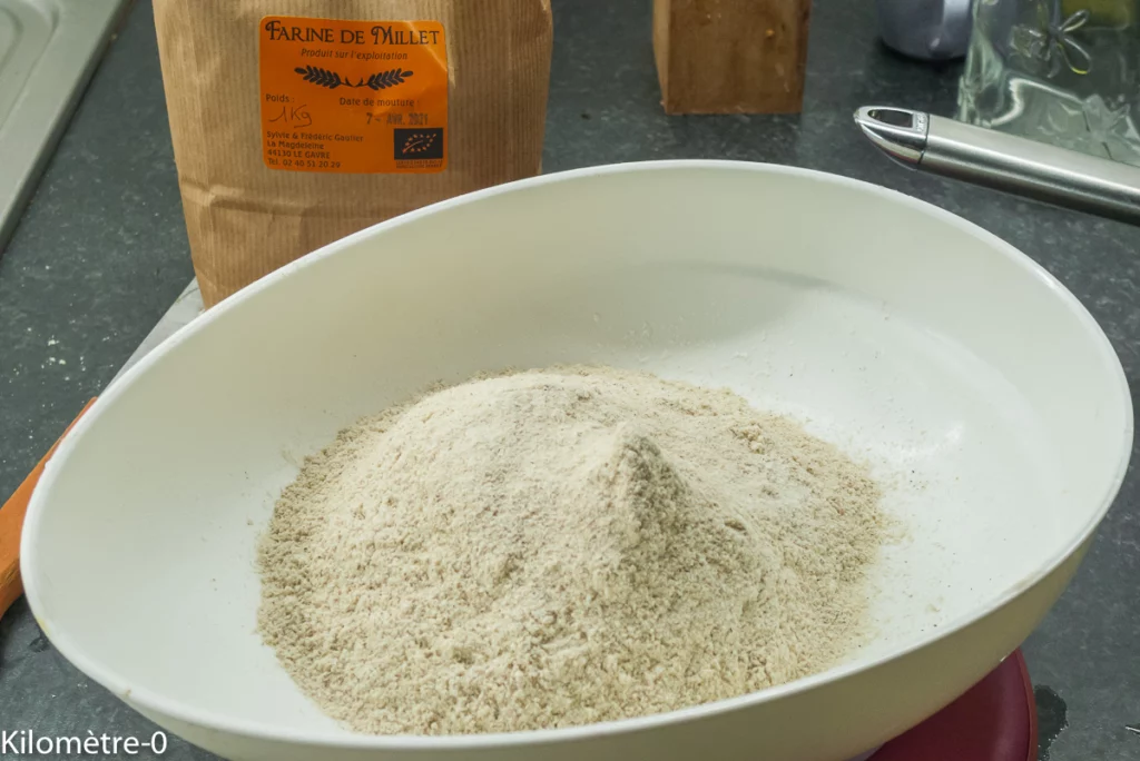 Gâteau à la farine de millet et aux mûres - Étape 5