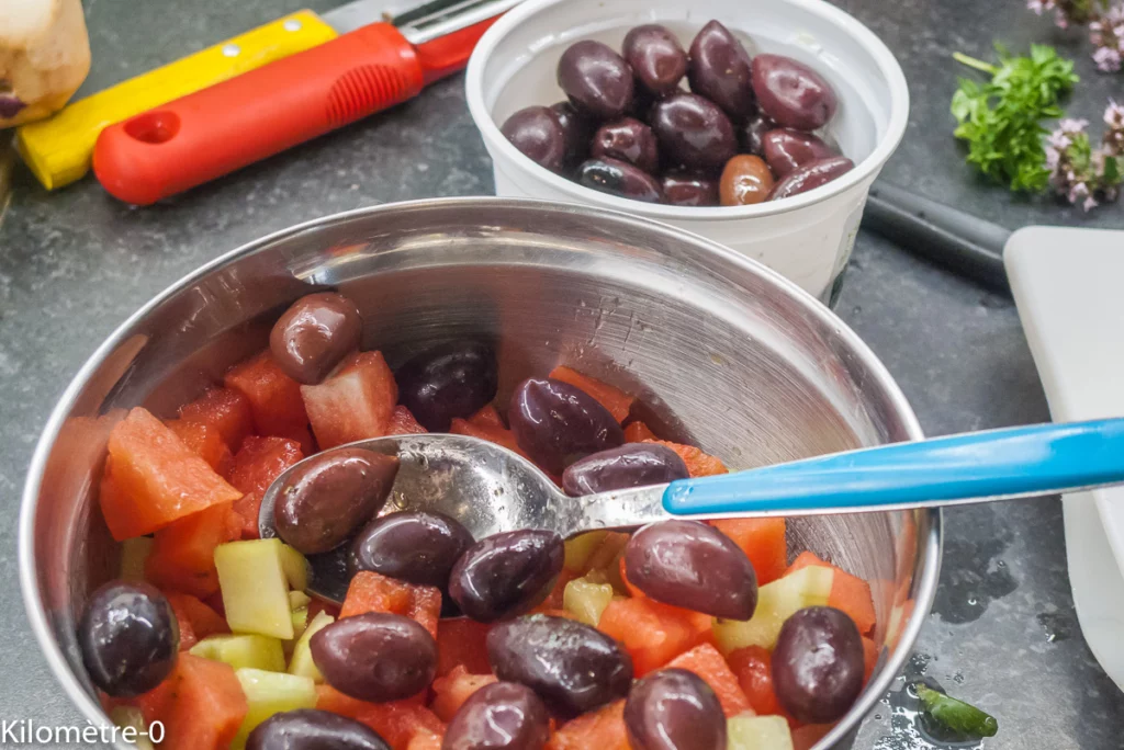 Salade grecque pastèque, concombre, fêta - Étape 6