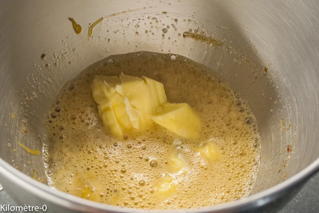 Gâteau du matin mûres, amandes, litchi - Étape 3