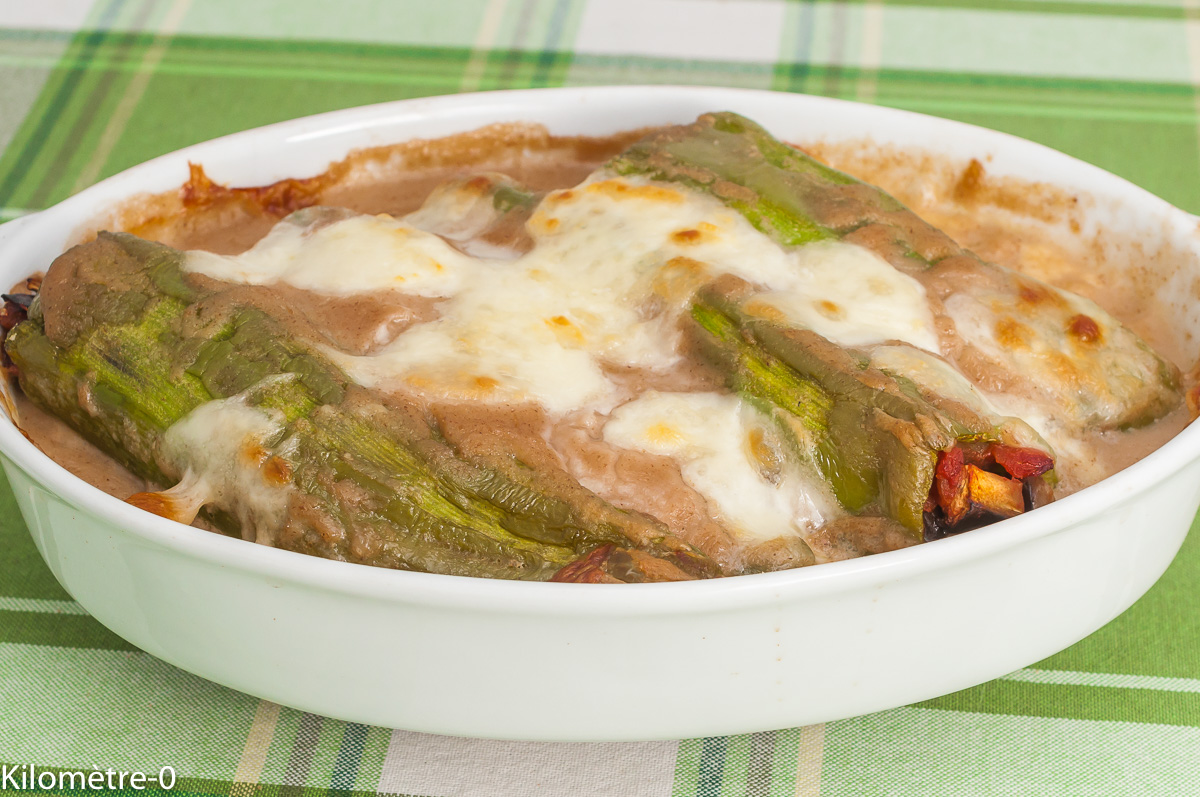 Photo de recette végétarienne, végé, légumes farcis, poivrons farcis, aubergines, béchamel, végétale, mozzarella, bio, de Kilomètre-0, blog de cuisine réalisée à partir de produits de saison et issus de circuits courts