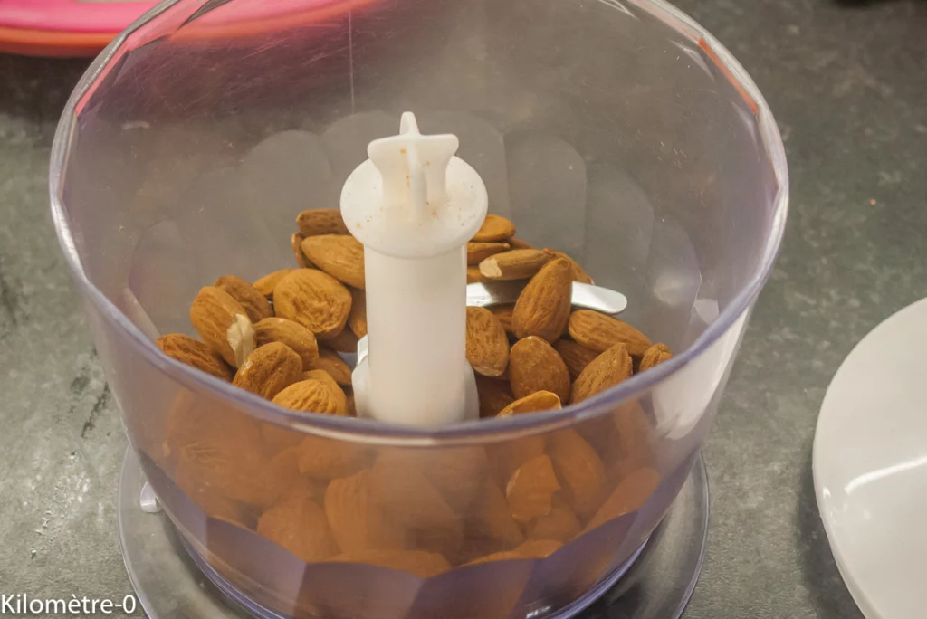 Gâteau du matin mûres, amandes, litchi - Étape 1