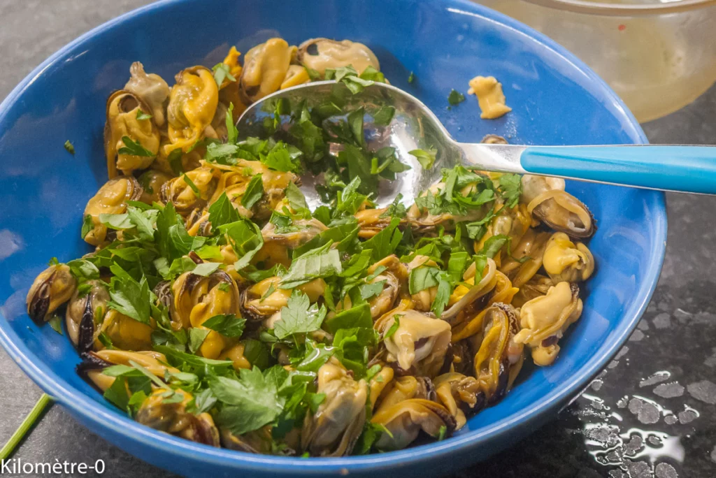 Salade de tomates aux moules - Étape 5