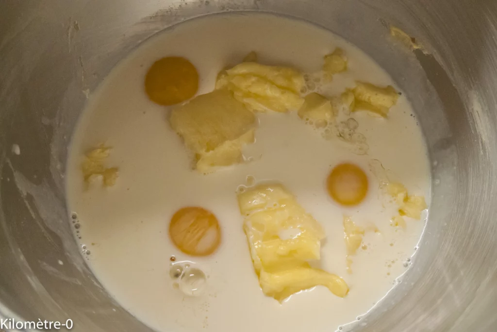 Gâteau du matin aux mûres et à la farine de coco - Étape 1