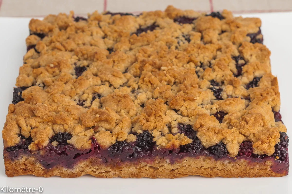 Photo de recette de carré, carrés, sablé, sablés, mûres, facile, crumble, fruits, fruits rouges, été, Kilomètre-0, blog de cuisine réalisée à partir de produits de saison et issus de circuits courts