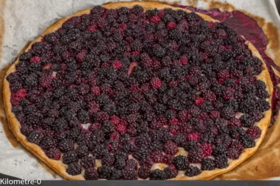 Photo de recette de dessert, tarte fine, tarte, fruits rouges,  mûres, facile, rapide,feuilleté,  Kilomètre-0, blog de cuisine réalisée à partir de produits de saison et issus de circuits courts