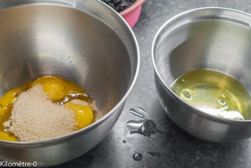 Gâteau moelleux aux mûres et amaretto - Étape 3