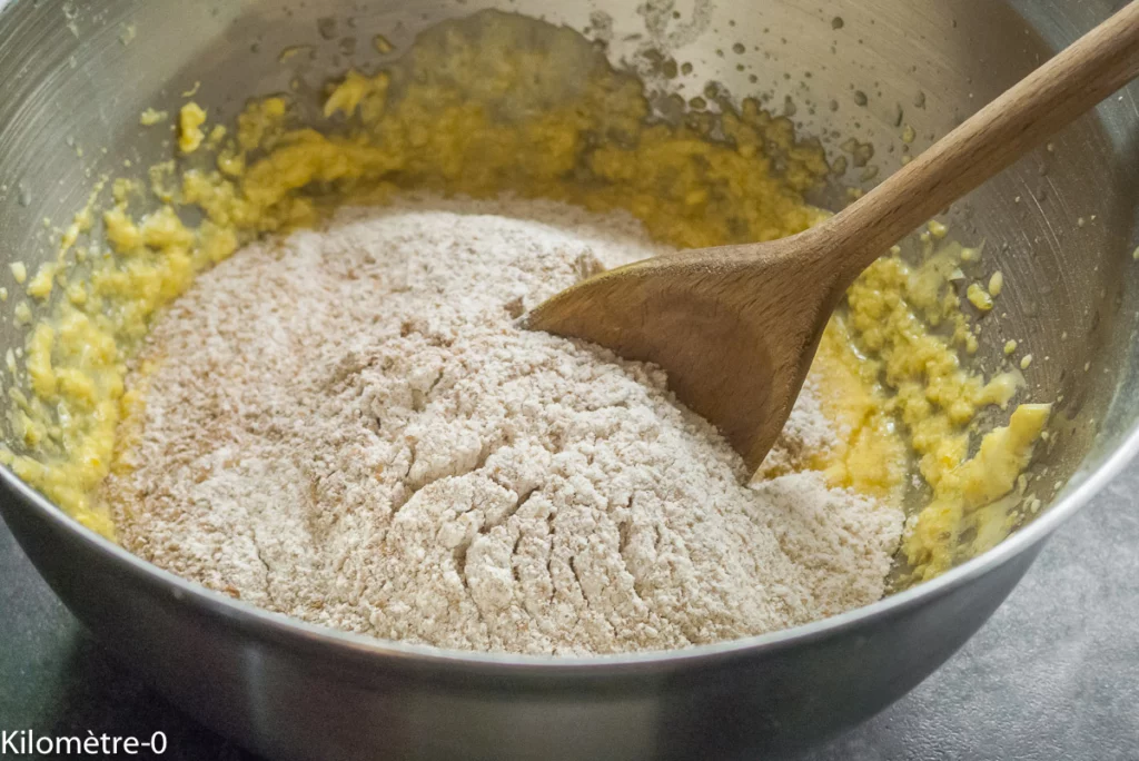 Gâteau moelleux aux mûres et amaretto - Étape 8