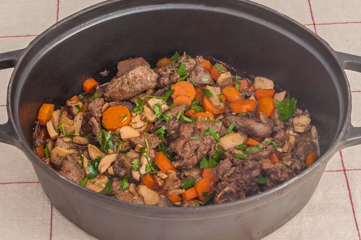 Photo de recette de mijoté, sanglier, légumes, chasse, gibier, facile, bière, Kilomètre-0, blog de cuisine réalisée à partir de produits de saison et issus de circuits courts