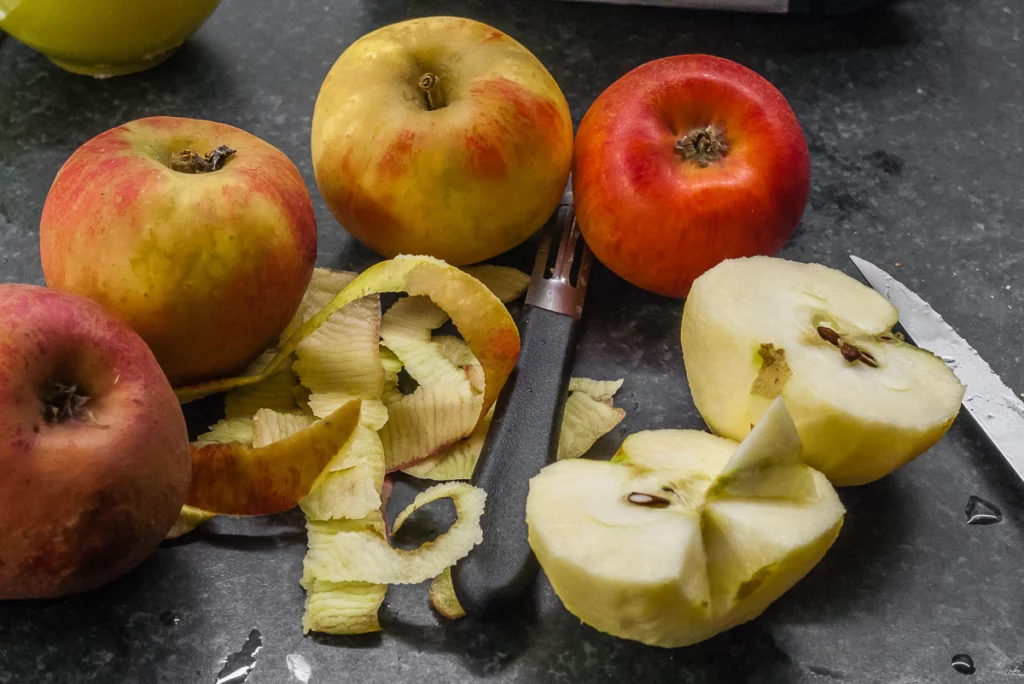 Gâteau moelleux aux pommes - Étape 1
