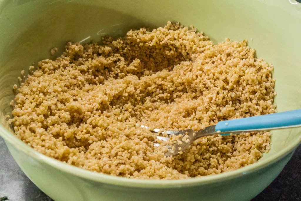 Salade de quinoa et semoule aux légumes printaniers - Étape 5