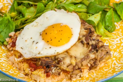 Photo de recette de pizza de chou fleur, chou, automne, printemps, oeuf, cèpes, champignons, tomates, pizza aux légumes, végétarien, bio, Kilomètre-0, blog de cuisine réalisée à partir de produits de saison et issus de circuits courts