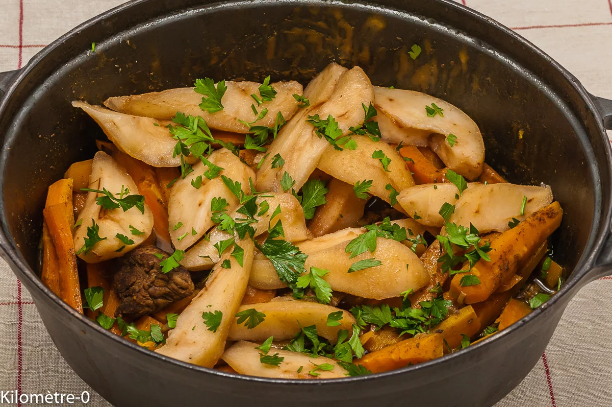 Photo de recette de tajine, cuisine du monde, viande, plat unique, bœuf, poires, carottes, facile, automne, hiver, bio, Kilomètre-0, blog de cuisine réalisée à partir de produits de saison et issus de circuits courts