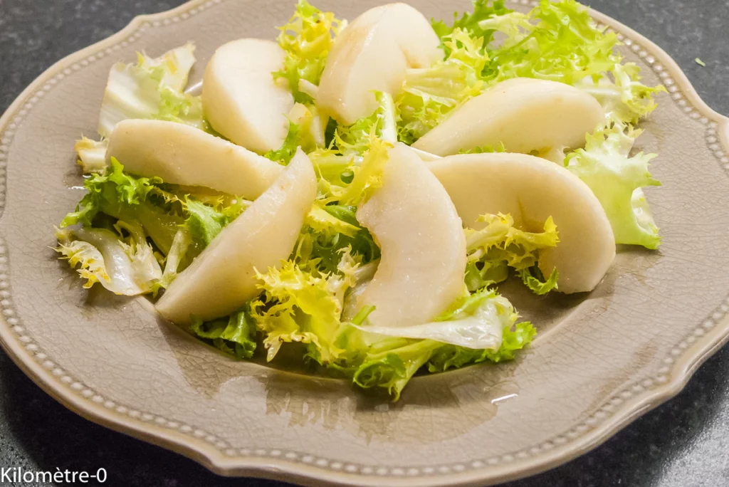 Salade de poires, roquefort et noix - Étape 3