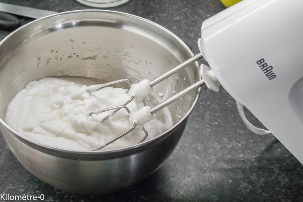 Gâteau de pommes moelleux et croustillant - Étape 6