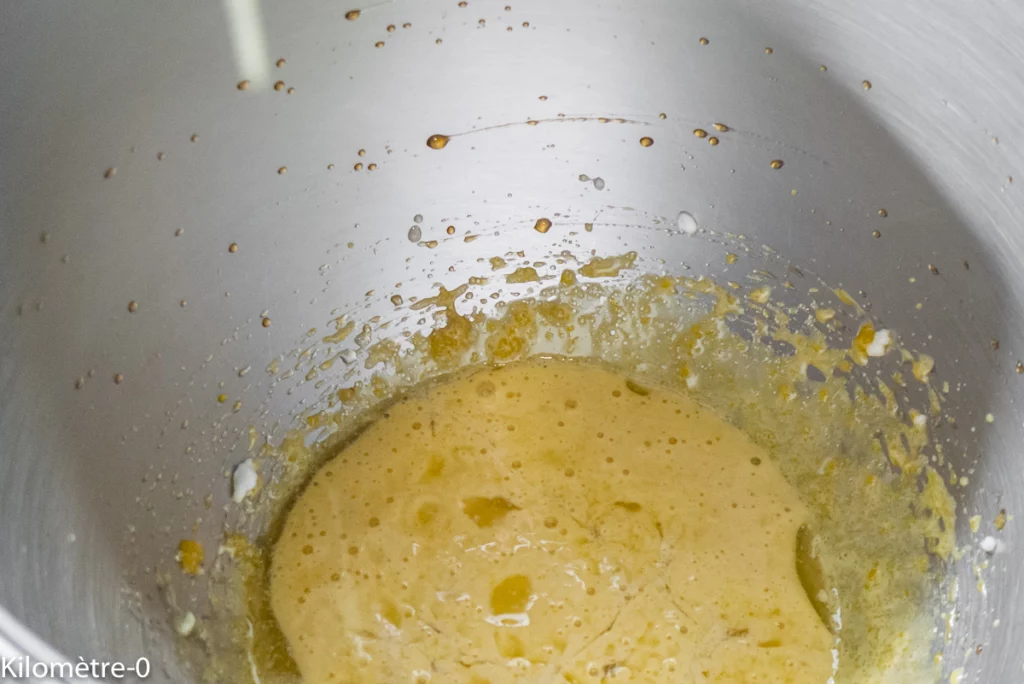 Gâteau de pommes moelleux et croustillant - Étape 8