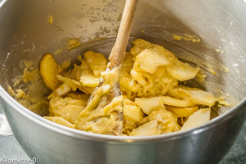 Gâteau de pommes moelleux et croustillant - Étape 13