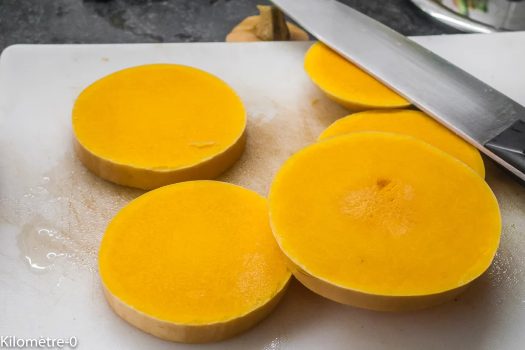 Rouelles de butternut aux noix et au fromage - Étape 1