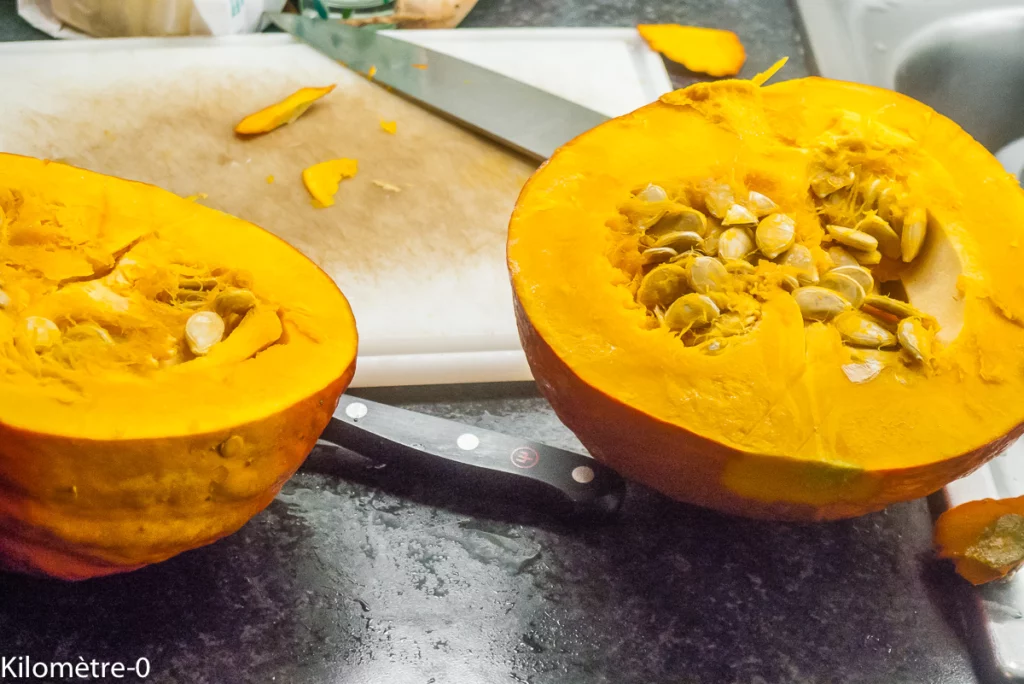 Soupe de potimarron aux châtaignes et lait de coco - Étape 1