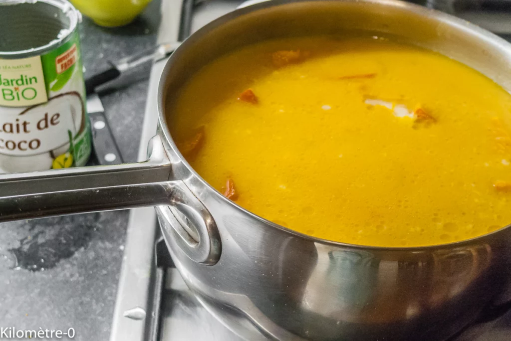 Soupe de potimarron aux châtaignes et lait de coco - Étape 5