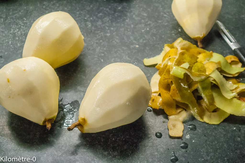 Clafoutis à la farine de châtaignes et aux poires - Étape 1