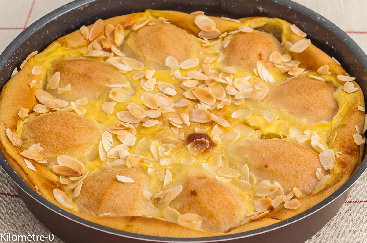 Photo de recette de dessert, lacté, clafoutis, poires, facile, lait bio, lait frais, doyennes du comice, automne, hiver, gâteau, Kilomètre-0, blog de cuisine réalisée à partir de produits de saison et issus de circuits courts