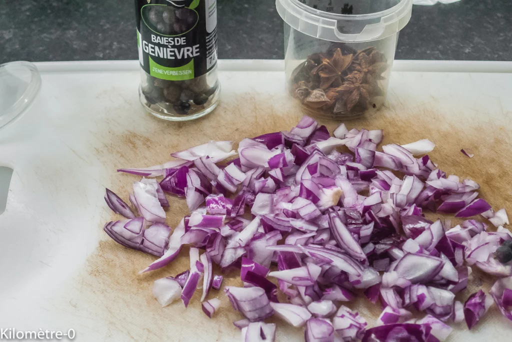 Échine de porc à la bière, aux carottes et radis noirs - Étape 1