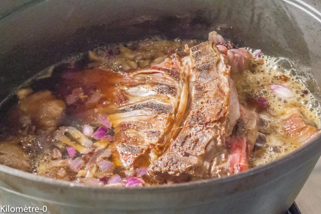 Échine de porc à la bière, aux carottes et radis noirs - Étape 4