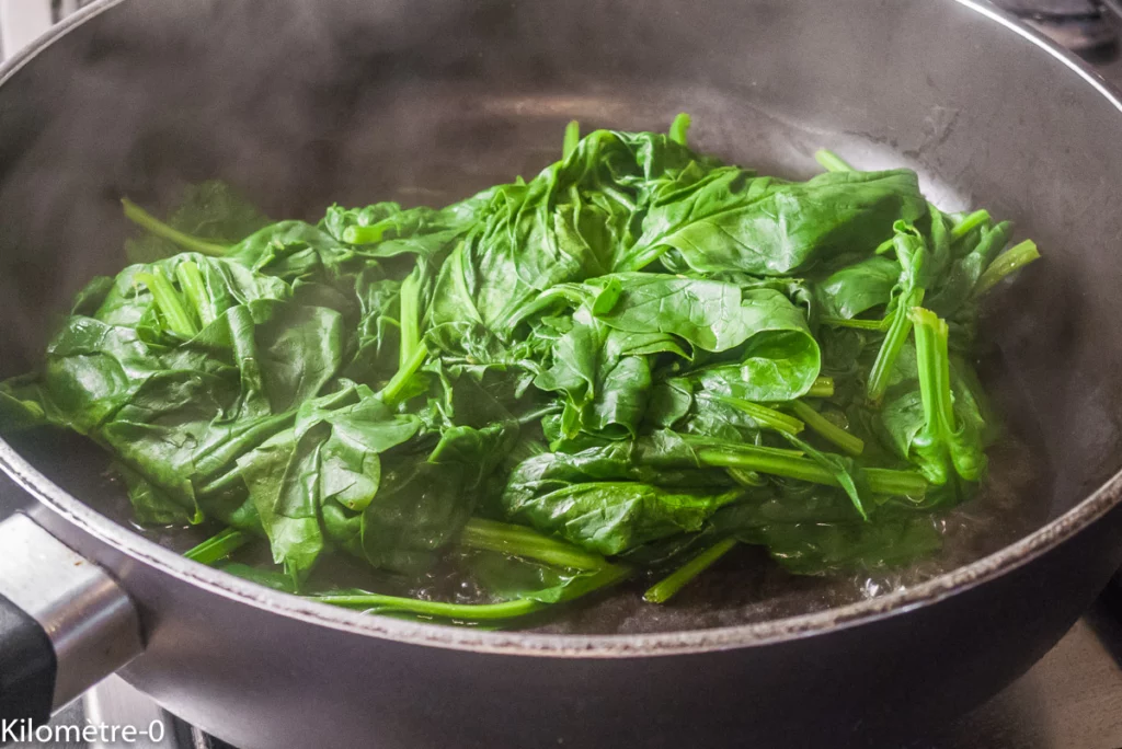 Omelette roulée aux épinards et à la fêta - Étape 2