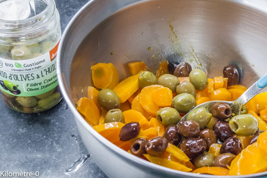 Salade de carottes cuites aux olives - Étape 5