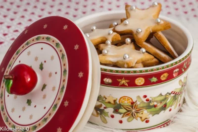 Photo de recette de sablés de Noël, biscuits de Noël, petits gâteaux,  orange, étoiles de Noël, Noël, facile, bio, Kilomètre-0, blog de cuisine réalisée à partir de produits de saison et issus de circuits courts